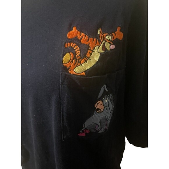 VINTAGE Disney Eeyore & Tigger Embroidered Pocket T-Shirt SZ Large Blue Adult - Picture 2 of 16